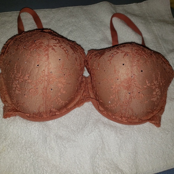 Victoria's secret bar - Picture 1 of 5